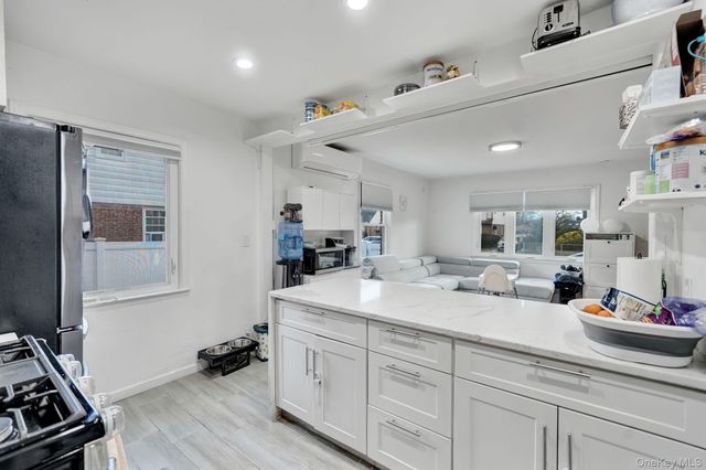 37 9th Street, Hicksville, NY 11801