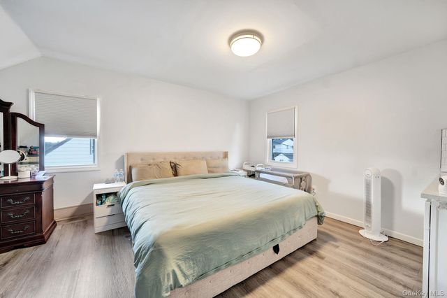 37 9th Street, Hicksville, NY 11801