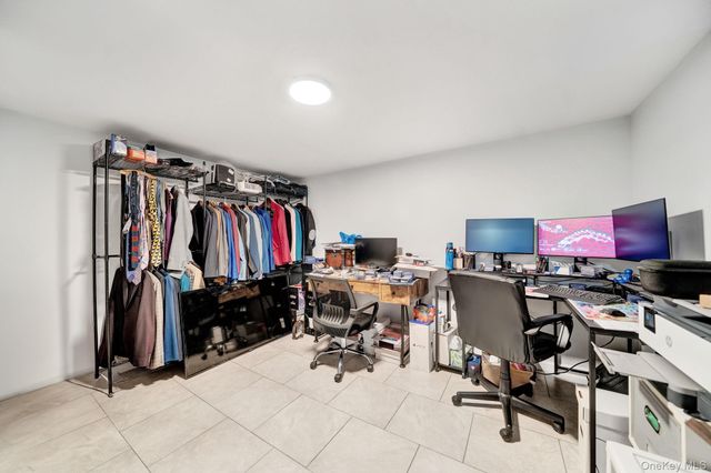 37 9th Street, Hicksville, NY 11801