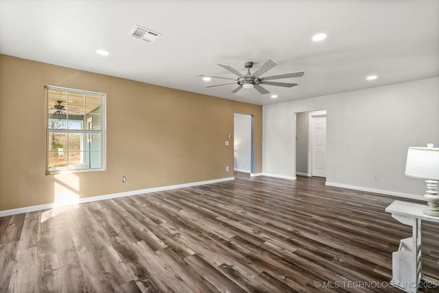 14398 S 246th West Place, Kellyville, OK 74039