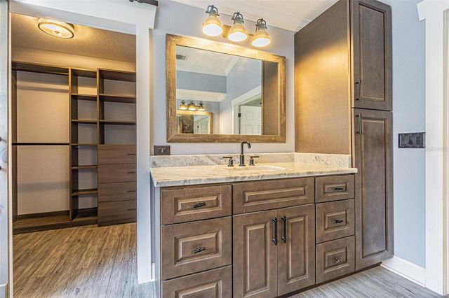 2807 WINDCREST OAKS COURT, Valrico, FL 33594