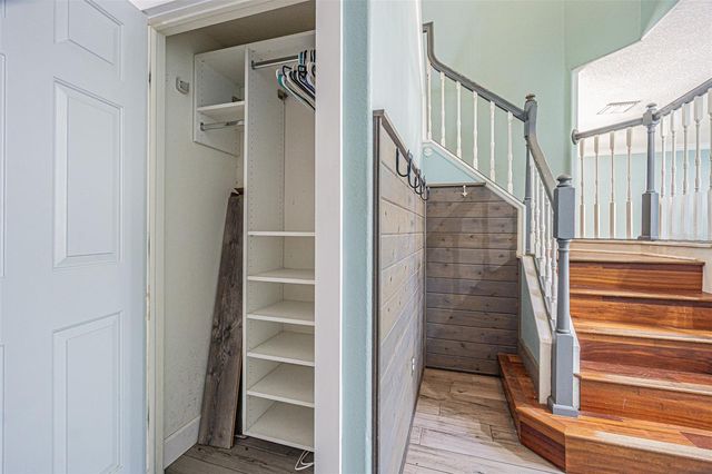 2807 WINDCREST OAKS COURT, Valrico, FL 33594