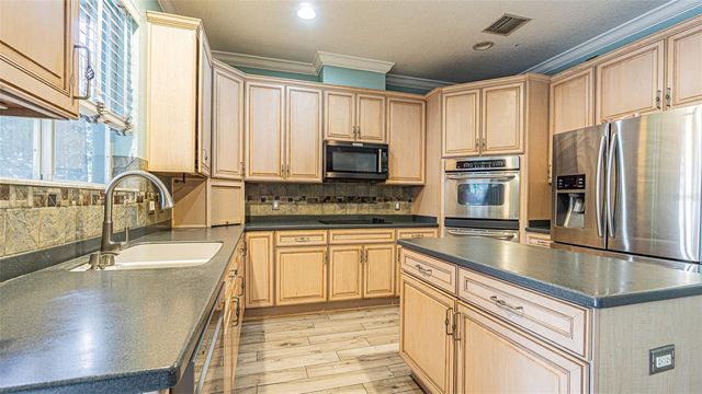 2807 WINDCREST OAKS COURT, Valrico, FL 33594