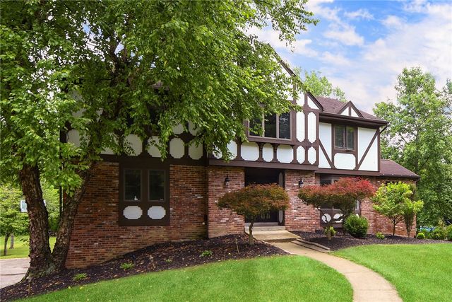 153 Oakwood, Peters Twp, PA 15317