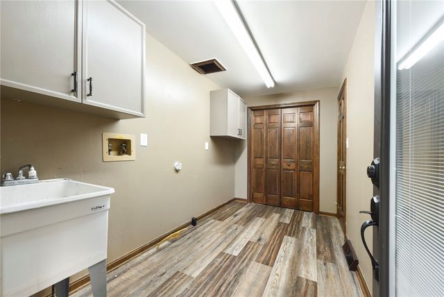 153 Oakwood, Peters Twp, PA 15317