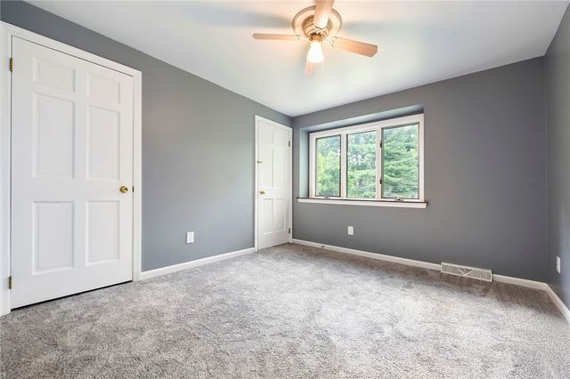 153 Oakwood, Peters Twp, PA 15317