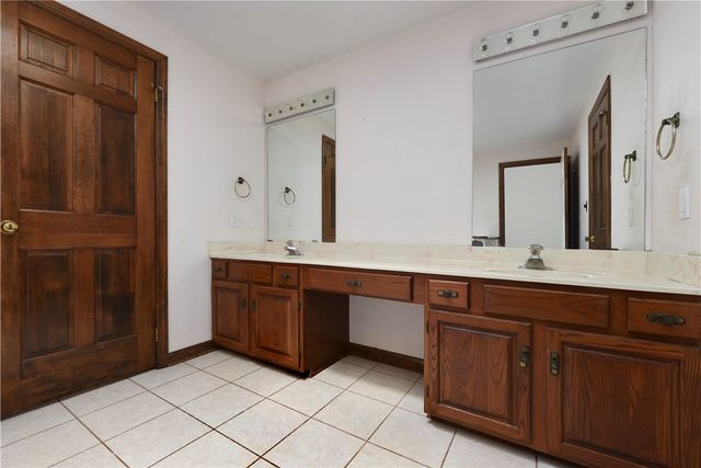 153 Oakwood, Peters Twp, PA 15317