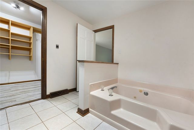 153 Oakwood, Peters Twp, PA 15317
