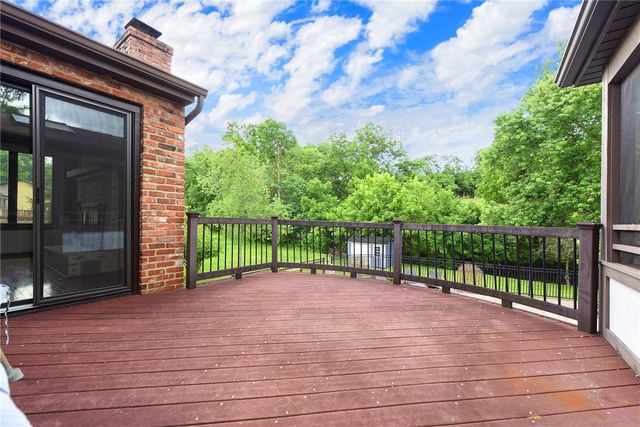 153 Oakwood, Peters Twp, PA 15317