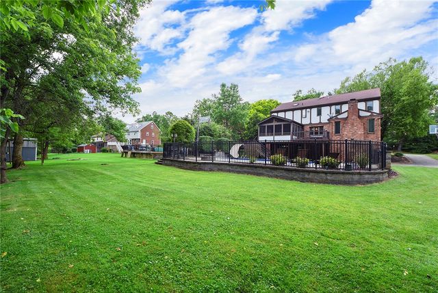 153 Oakwood, Peters Twp, PA 15317