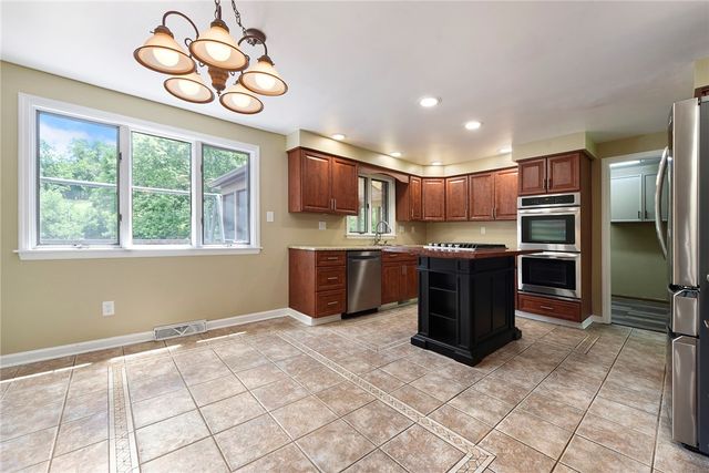 153 Oakwood, Peters Twp, PA 15317