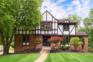 153 Oakwood, Peters Twp, PA 15317