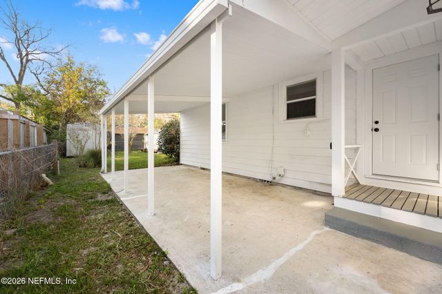 4626 BIRKENHEAD Road, Jacksonville, FL 32210