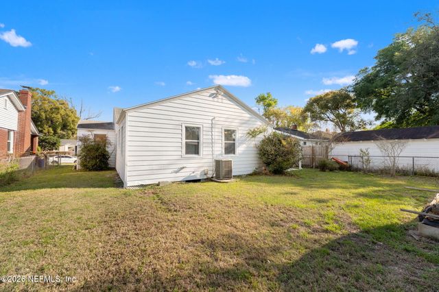 4626 BIRKENHEAD Road, Jacksonville, FL 32210