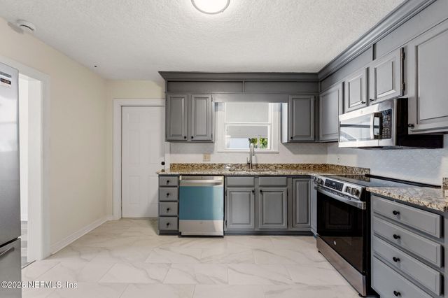 4626 BIRKENHEAD Road, Jacksonville, FL 32210