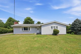 976 Tinkham Rd, Wilbraham, MA 01095