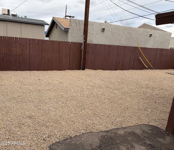 822 E CAROL Avenue, Phoenix, AZ 85020