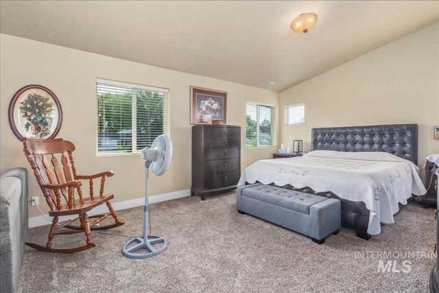 12621 S Carriage Hill Way, Nampa, ID 83686