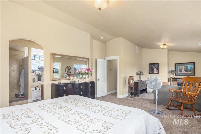 12621 S Carriage Hill Way, Nampa, ID 83686