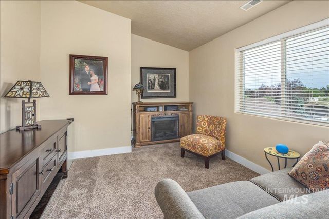 12621 S Carriage Hill Way, Nampa, ID 83686