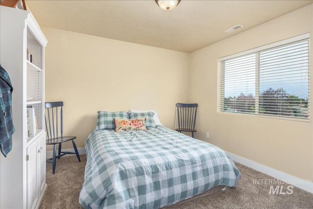 12621 S Carriage Hill Way, Nampa, ID 83686