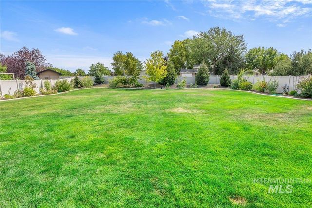 12621 S Carriage Hill Way, Nampa, ID 83686