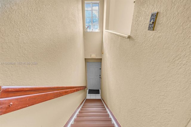 10285 NW 80th Ct 207, Hialeah Gardens, FL 33016