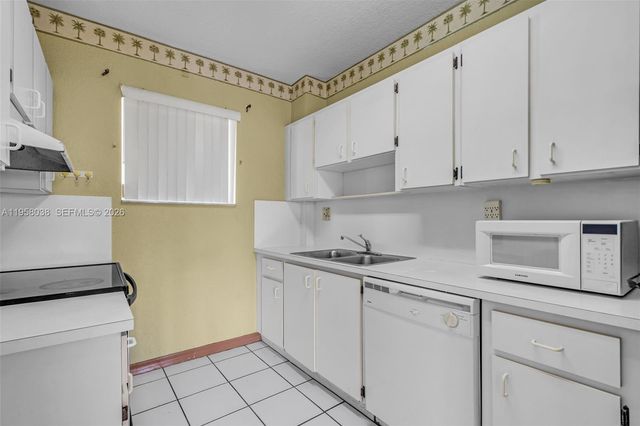 10285 NW 80th Ct 207, Hialeah Gardens, FL 33016