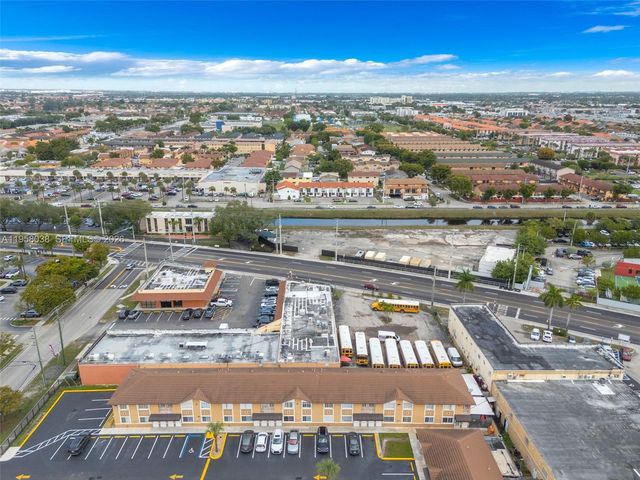 10285 NW 80th Ct 207, Hialeah Gardens, FL 33016