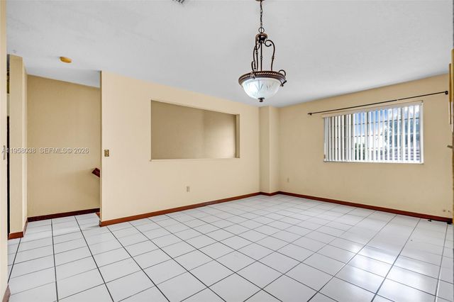 10285 NW 80th Ct 207, Hialeah Gardens, FL 33016