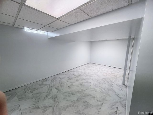 8936 Scotia Drive, Sterling Heights, MI 48312