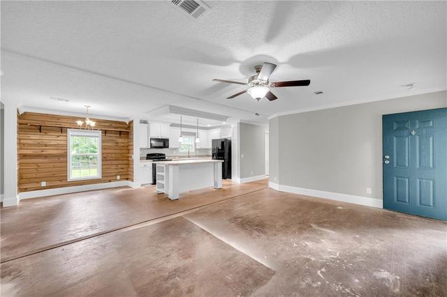 81 Jarrett Lane, Gillsville, GA 30543
