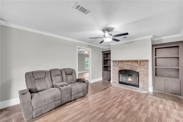 81 Jarrett Lane, Gillsville, GA 30543