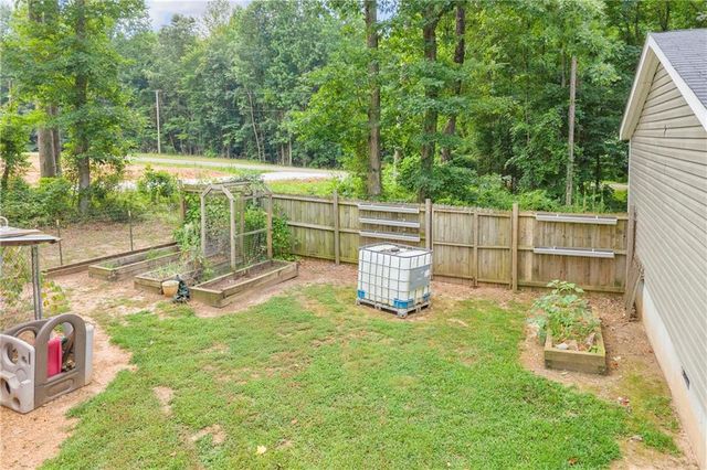 81 Jarrett Lane, Gillsville, GA 30543