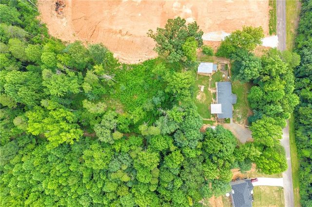 81 Jarrett Lane, Gillsville, GA 30543