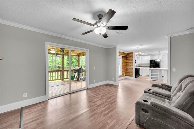 81 Jarrett Lane, Gillsville, GA 30543