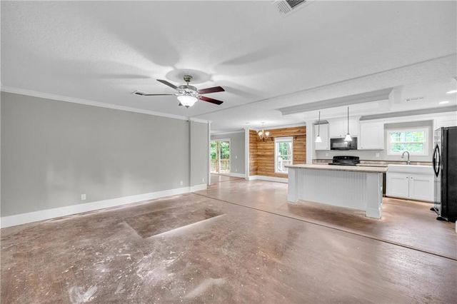 81 Jarrett Lane, Gillsville, GA 30543