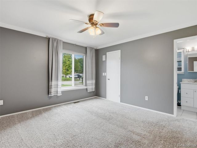 46462 Peach Grove Avenue, Macomb, MI 48044