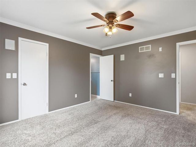 46462 Peach Grove Avenue, Macomb, MI 48044