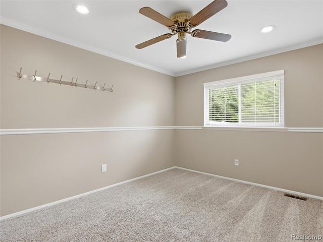 46462 Peach Grove Avenue, Macomb, MI 48044