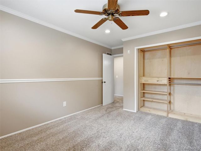 46462 Peach Grove Avenue, Macomb, MI 48044