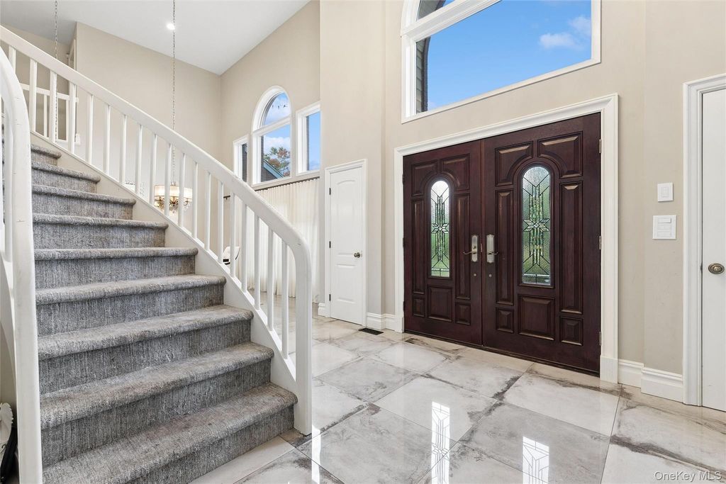6 Chauncey Place, Woodbury, NY 11797 — photo 4