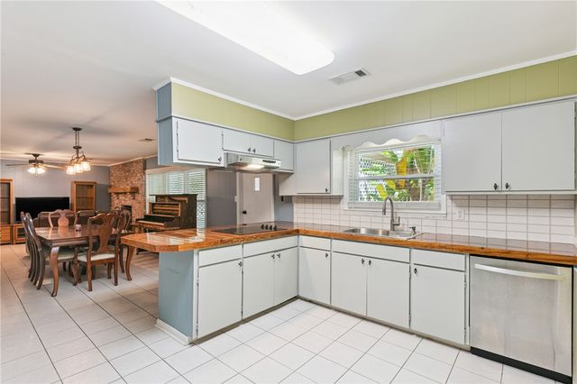 1446 Blythe Island Drive, Brunswick, GA 31523