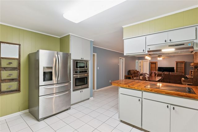 1446 Blythe Island Drive, Brunswick, GA 31523