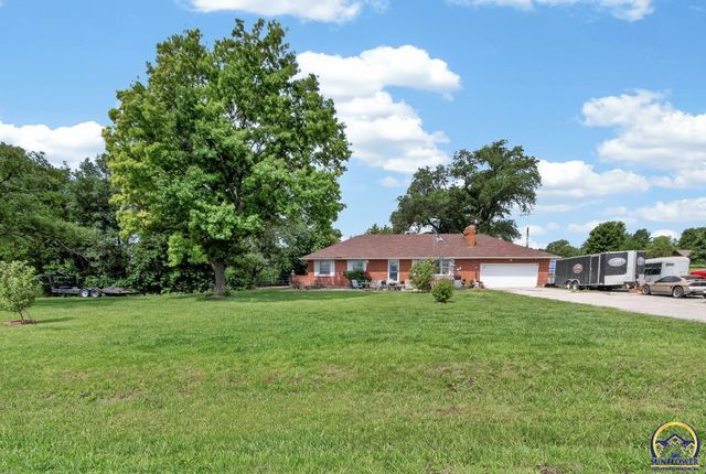 4945 NW Rochester RD, Topeka, KS 66617