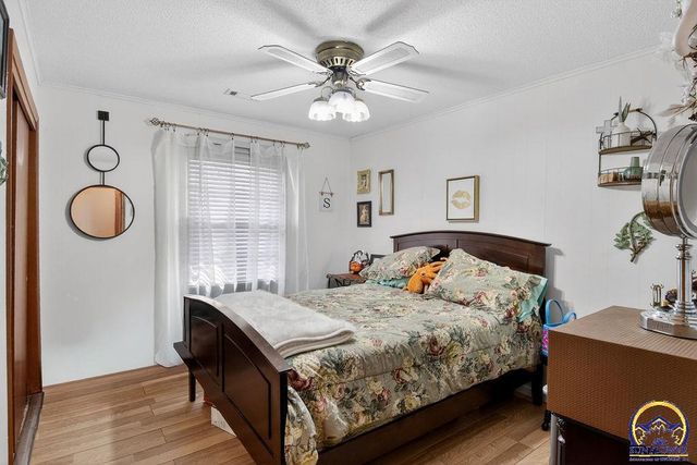 4945 NW Rochester RD, Topeka, KS 66617