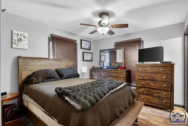 4945 NW Rochester RD, Topeka, KS 66617