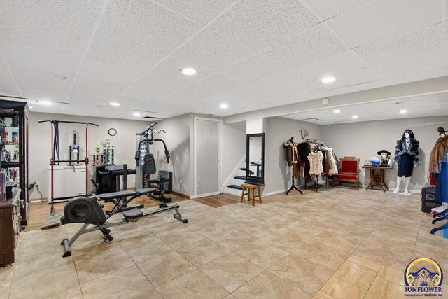 4945 NW Rochester RD, Topeka, KS 66617
