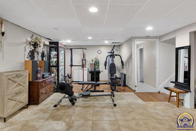 4945 NW Rochester RD, Topeka, KS 66617