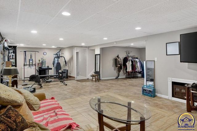 4945 NW Rochester RD, Topeka, KS 66617